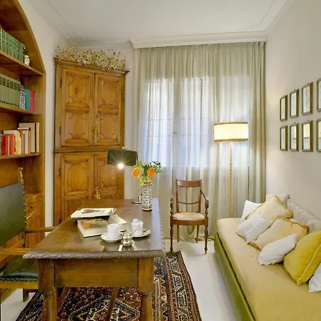 Historic With Swimming Pool Holiday home Lari